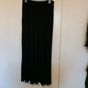 Women's PICADILLY Fashions Black Maxi Skirt M